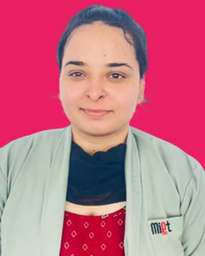roopsi-arora